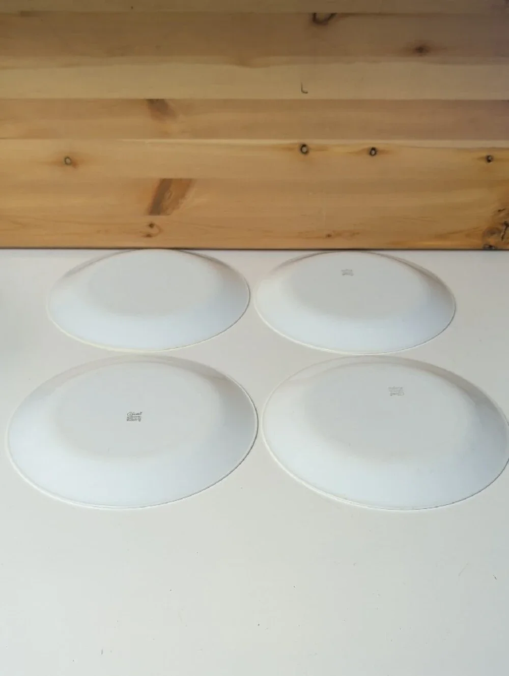 4 VTG. Corelle 